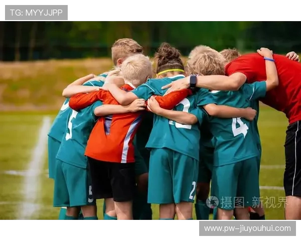 从激情到理性探析朱老板足球理念在现代球队建设中的深远影响 从激情到理性探析朱老板足球理念在现代球队建设中的深远影响