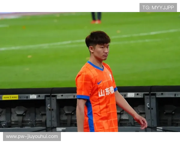 王彤足球风格特点分析：技术全面防守稳健进攻果敢的全能型后卫